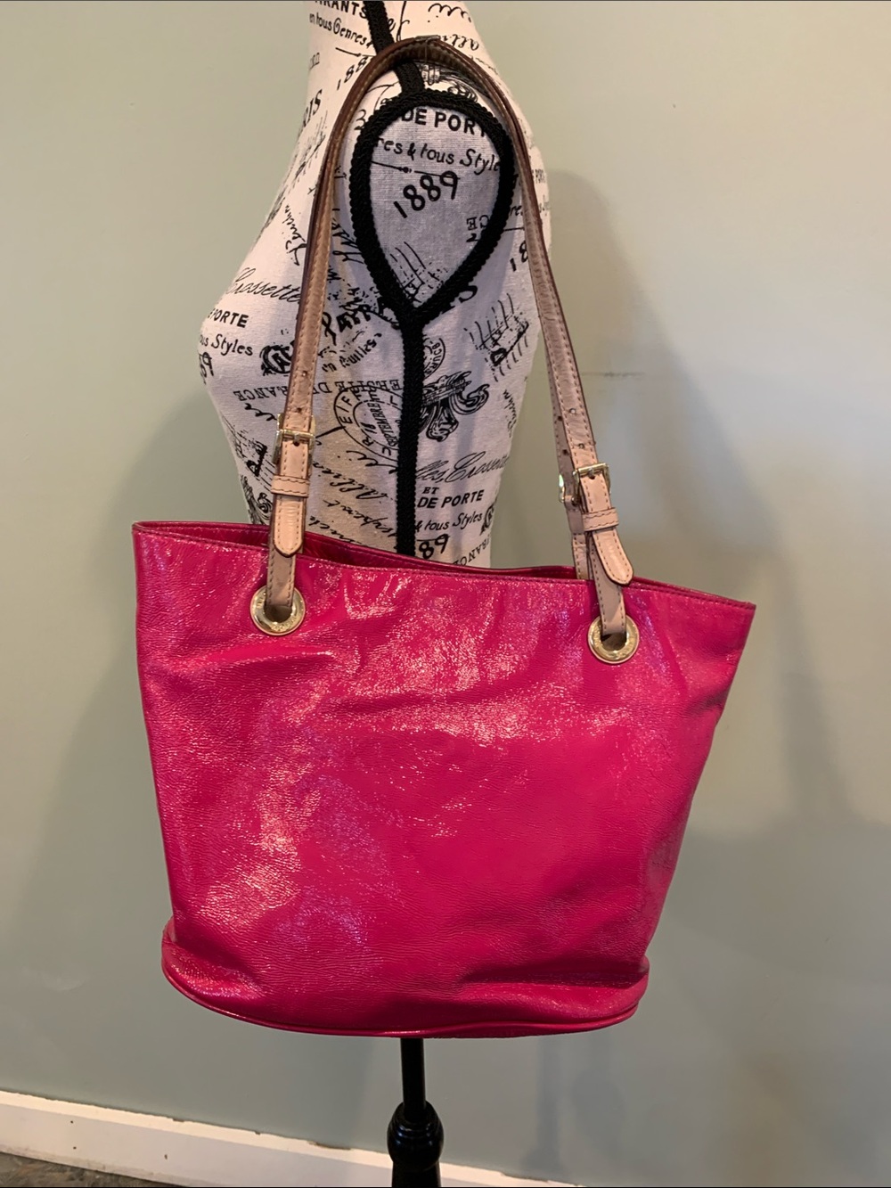 MICHAEL Michael Kors Pink Patent Leather Tote Bag Shoulder Purse Beige Straps